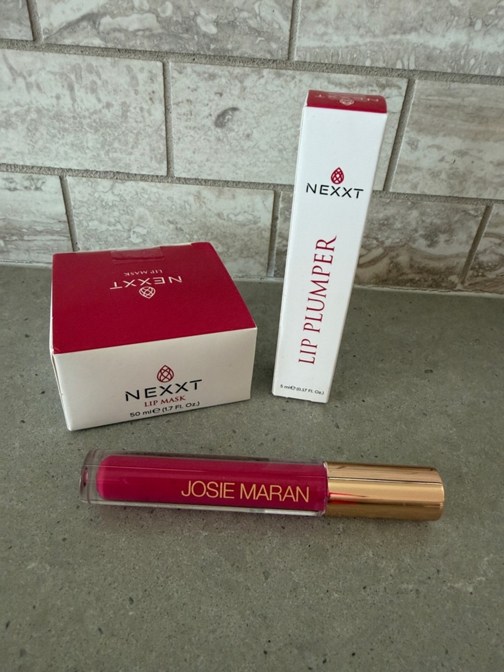 Lip BUNDLE JOSIE MARAN Hydrating Lip Gloss in Bright Fuchsia